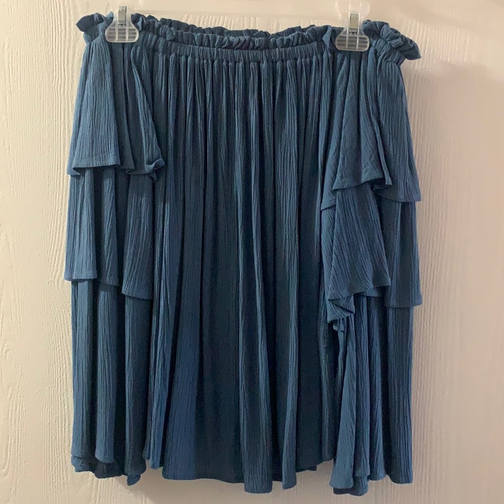 Off the shoulder long sleeve shirt